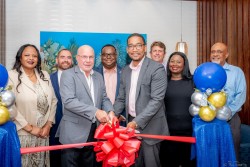 Cayman Airways reopens Sir Turtle Club lounge at ORIA