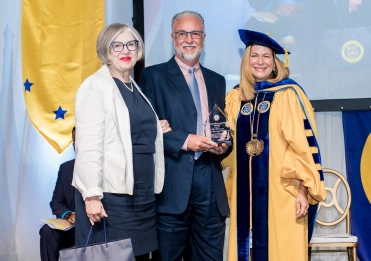 Beverley and Tom Simpson Establish Scholarship Fund