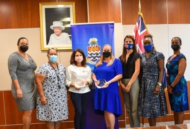 Ministry of Education (MoE) Recognises Feed our Future & Kiwanis Club of Grand Cayman