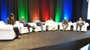 Minister Bryan attends CHTA MarketPlace