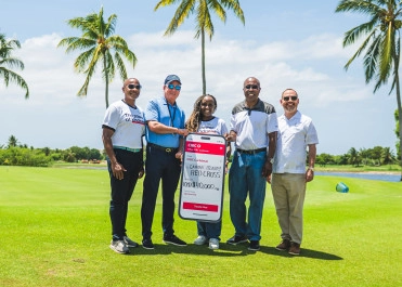 Deputy Premier Opens the 28th Annual Red Cross Golf Tournament