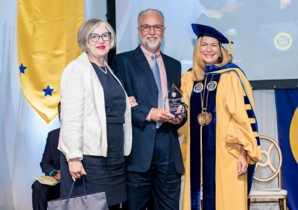 Beverley and Tom Simpson Establish Scholarship Fund