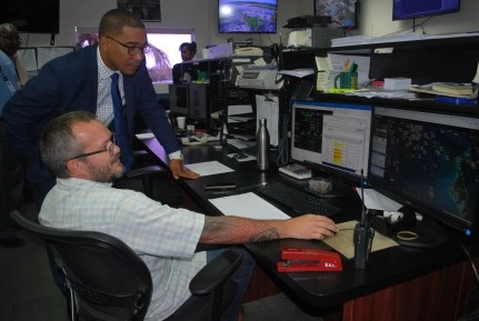 Minister of Tourism Visits Cayman Airways