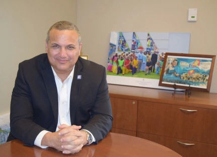 Cabinet Approves Term Limits for Non-Caymanian Civil Servants