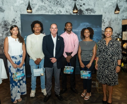 The Ministry and Department of Tourism Host Networking Event for Tourism Scholars at Union Grill