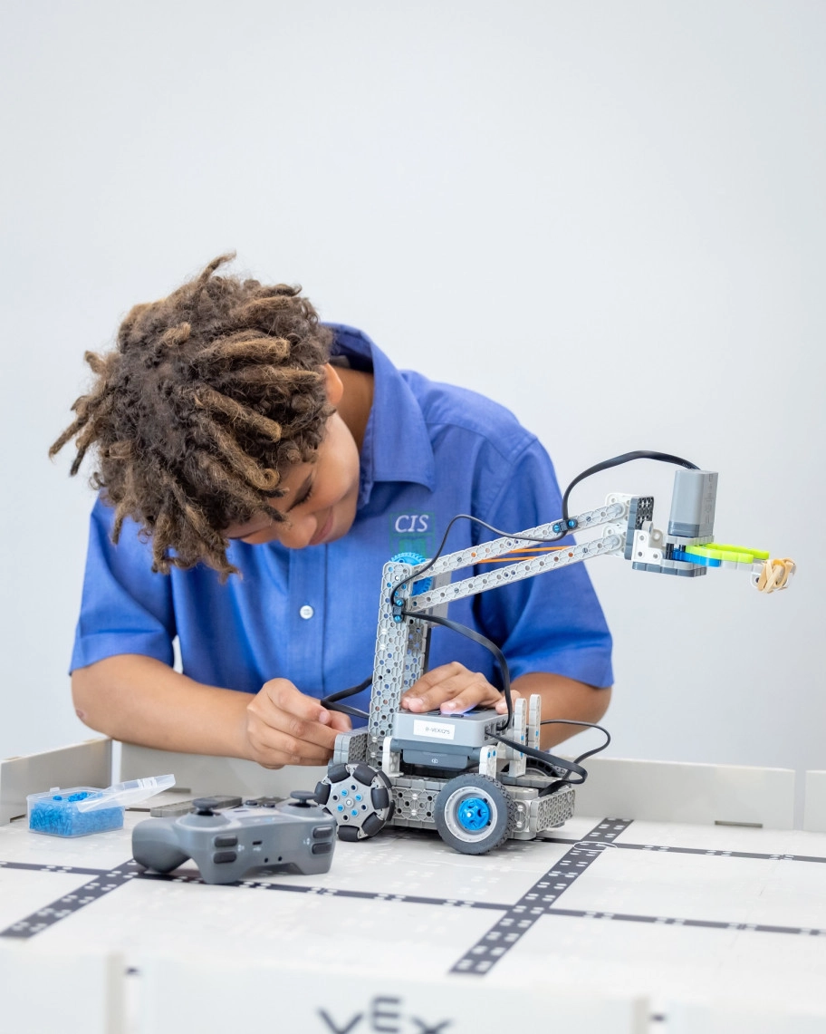 Cayman International School Makes History as the First Non-US Institution to Achieve The National Certificate for Stem Excellence