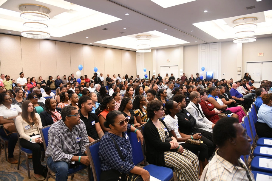 Hundreds of Caymanians Explore Career Opportunities