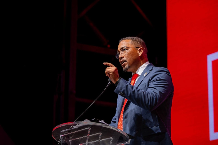 Opposition Calls for Clear Roadmap on Immigration & Labour Reforms